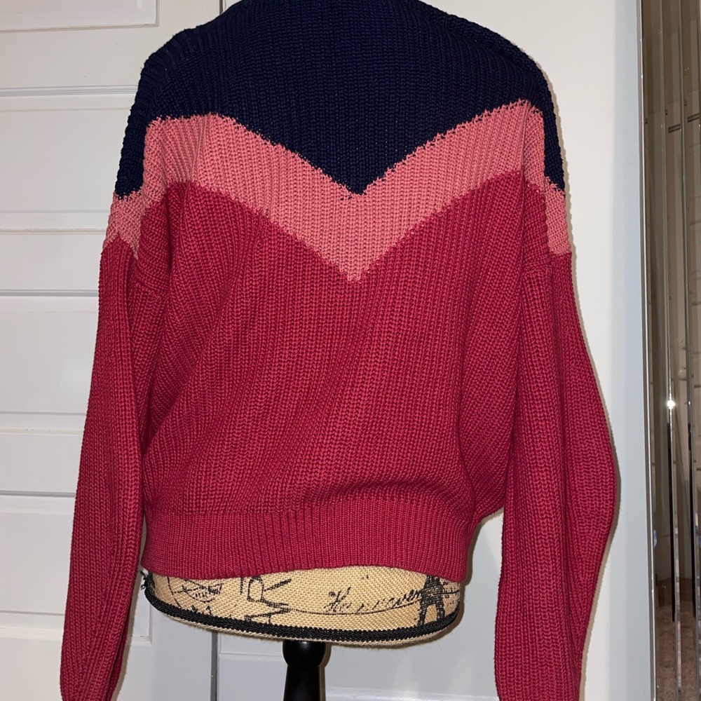 1. state sweater small